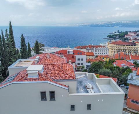 Apartment with a garden in a new building in the center of Opatija with a garage, sea view - pic 2
