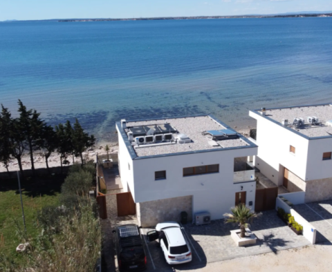 Moderní vila v první řadě k moři nedaleko Zadaru - nová současná krása! - pic 54
