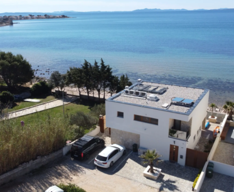 Moderní vila v první řadě k moři nedaleko Zadaru - nová současná krása! - pic 55