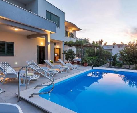 Villa mit herrlicher Aussicht und Swimmingpool an der Makarska Riviera! - foto 2