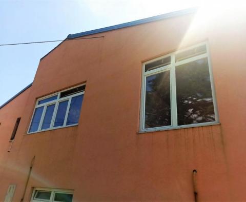 Attractive house with 6 apartments for sale in Meduliun just 200 meters from the sea! - pic 18