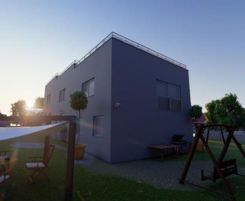 Terraced house just 500 meters from the sea in Umag, sea views! - pic 4