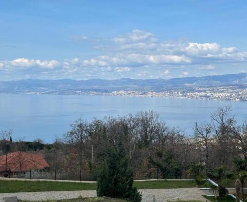 Terrain à Oprić, Opatija avec une vue fantastique sur la mer et permis de construire valide ! 