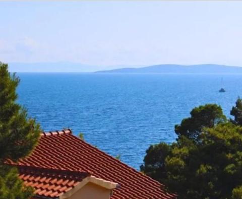 Villa on Hvar just 100 meters from the sea - pic 3