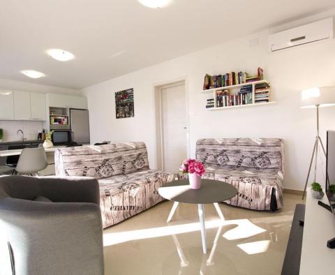 Propriété solide à Liznjan, avec 3 appartements spacieux et jardin ! - pic 6