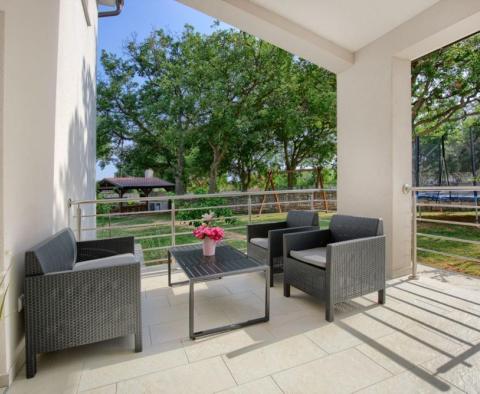Propriété solide à Liznjan, avec 3 appartements spacieux et jardin ! - pic 33