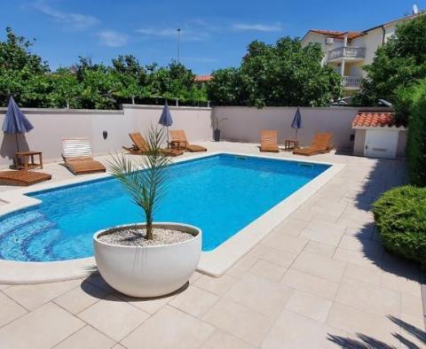 Holiday villa with a fairy garden and swimming pool in Medulin just 500 meters from the sea - pic 5