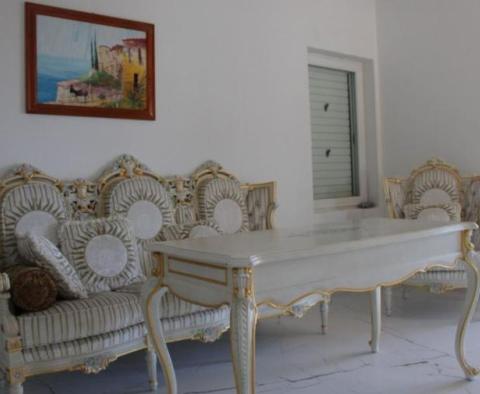 Villa on Hvar just 100 meters from the sea - pic 38