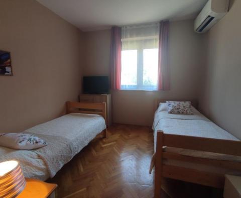 Dům ve Valbandonu, Fažana na velkém pozemku 1176 m2. jen 1,5 km od moře - pic 22