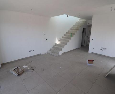 Penthouse en duplex avec terrasse sur le toit à Pag, Novalja - pic 16