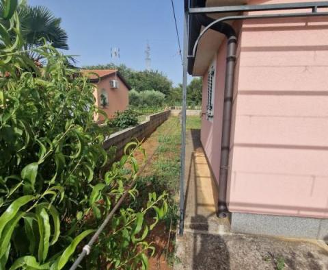House with garage and large garden in Poreč, for fair price - pic 8
