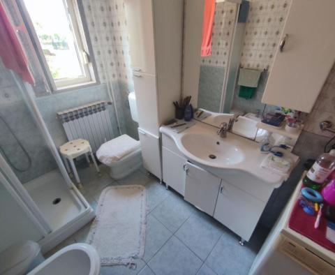 Spacious house of 673 m2 with sea view in Nova Veruda, Pula, just 200 meters from the sea - pic 18