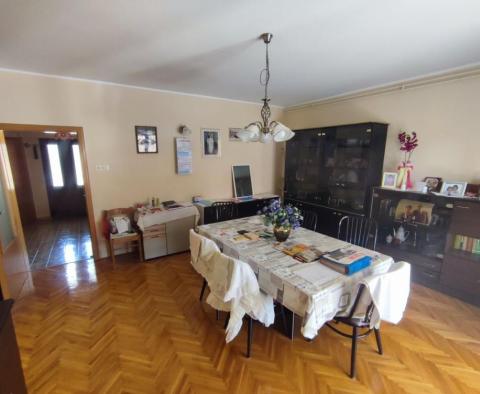 Spacious house of 673 m2 with sea view in Nova Veruda, Pula, just 200 meters from the sea - pic 27