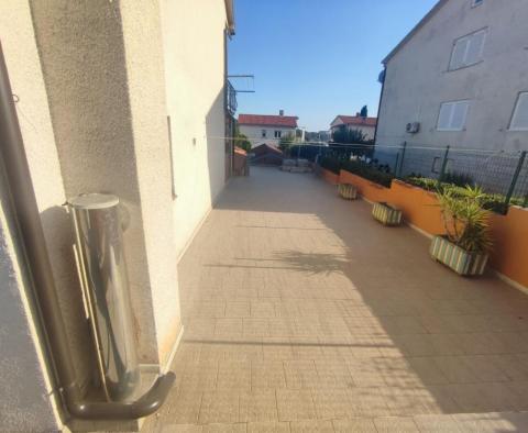 Spacious house of 673 m2 with sea view in Nova Veruda, Pula, just 200 meters from the sea - pic 34