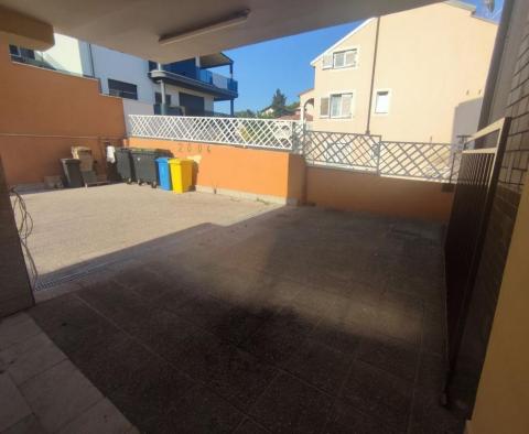 Spacious house of 673 m2 with sea view in Nova Veruda, Pula, just 200 meters from the sea - pic 35