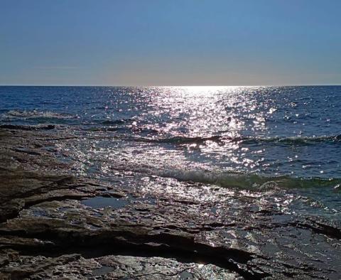 Spacious house of 673 m2 with sea view in Nova Veruda, Pula, just 200 meters from the sea - pic 48