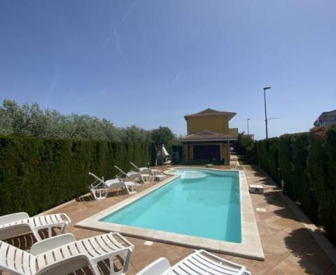 Villa à Fažana, à seulement 400 mètres de la mer - pic 2