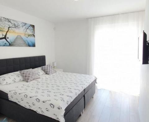 Villa mit modernem Konzept in Šišan, Region Liznjan - foto 11
