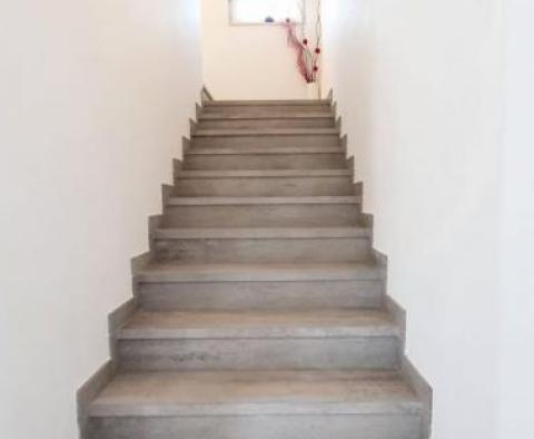 Villa mit modernem Konzept in Šišan, Region Liznjan - foto 17