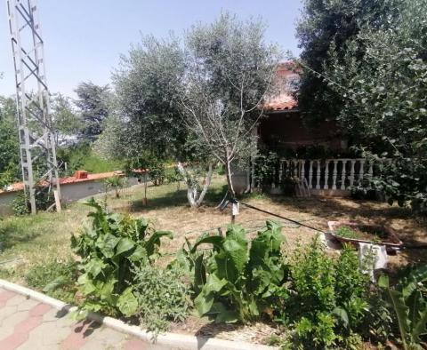 Dwa domy rodzinne oferowane w Sikici na przedmieściach Puli - pic 58