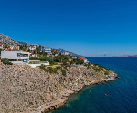 Fantastique villa en bord de mer d'architecture moderne sur la Riviera de Karlobag avec piscines intérieure et extérieure ! - pic 12