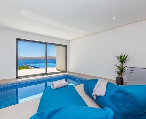 Fantastique villa en bord de mer d'architecture moderne sur la Riviera de Karlobag avec piscines intérieure et extérieure ! - pic 41