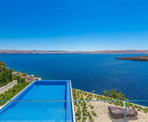 Fantastique villa en bord de mer d'architecture moderne sur la Riviera de Karlobag avec piscines intérieure et extérieure ! - pic 64
