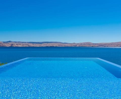 Fantastique villa en bord de mer d'architecture moderne sur la Riviera de Karlobag avec piscines intérieure et extérieure ! - pic 79