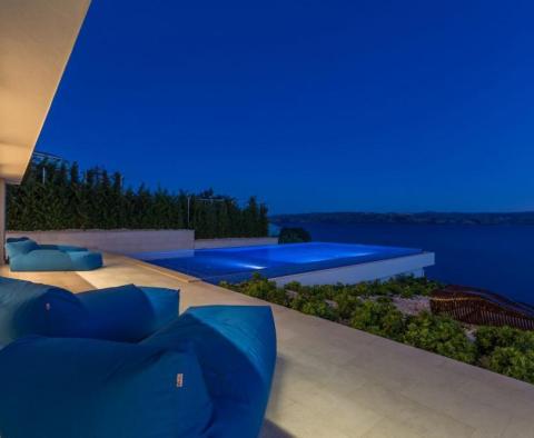 Fantastique villa en bord de mer d'architecture moderne sur la Riviera de Karlobag avec piscines intérieure et extérieure ! - pic 90