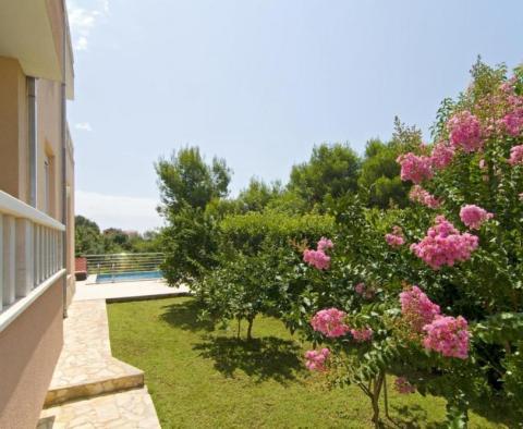 Apart-villa with 3 apartments for sale on Ciovo peninsula - pic 38