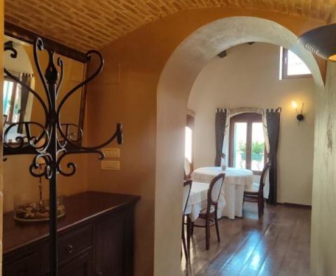 Einzigartiges Haus in Rovinj in der zweiten Reihe zum Meer! - foto 21