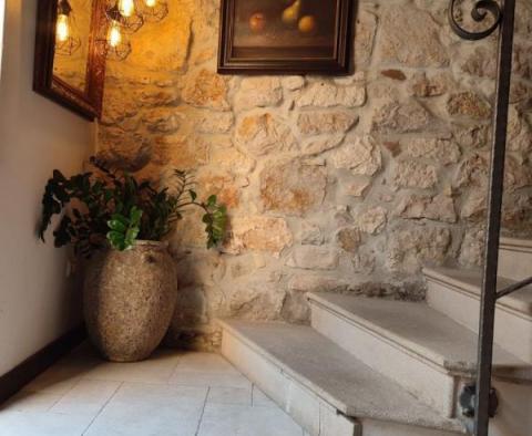 Einzigartiges Haus in Rovinj in der zweiten Reihe zum Meer! - foto 40