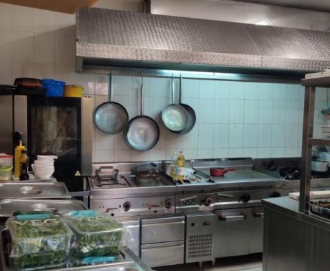 Einzigartiges Haus in Rovinj in der zweiten Reihe zum Meer! - foto 44