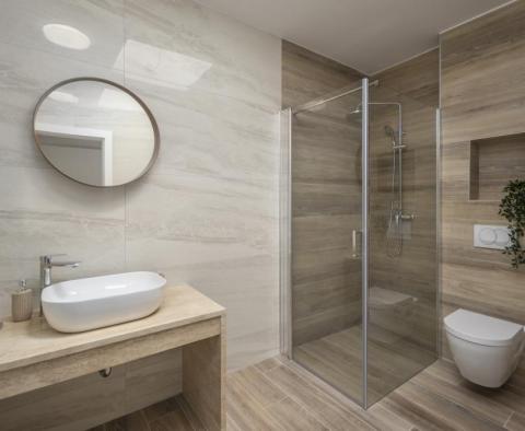 Moderní vila s otevřeným výhledem na moře pouhých 150 metrů od pláže - pic 13