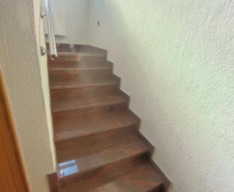 Turisztikai ingatlan 5 apartmannal Medulinban, tengerre néző kilátással - pic 9