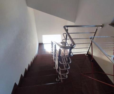 Turisztikai ingatlan 5 apartmannal Medulinban, tengerre néző kilátással - pic 47