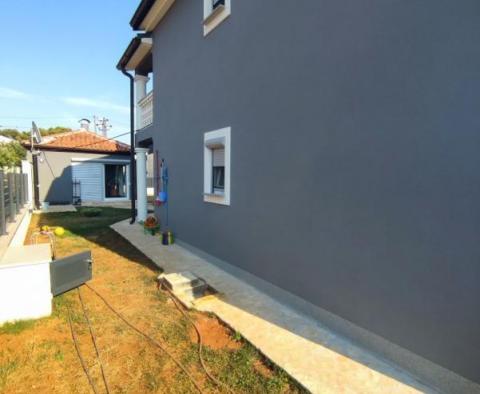 Turisztikai ingatlan 5 apartmannal Medulinban, tengerre néző kilátással - pic 68