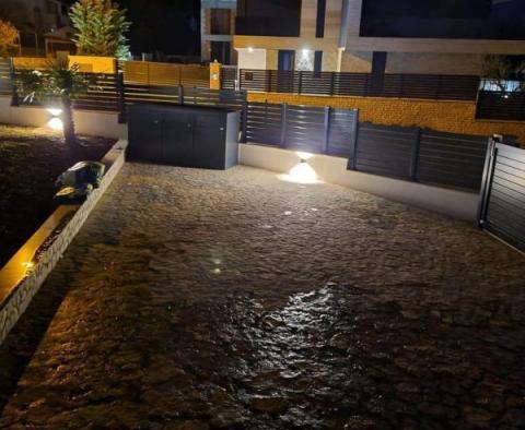 Turisztikai ingatlan 5 apartmannal Medulinban, tengerre néző kilátással - pic 81