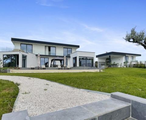 Hedonist-style modern villa in Kastelir-Labinci with distant sea views - pic 7