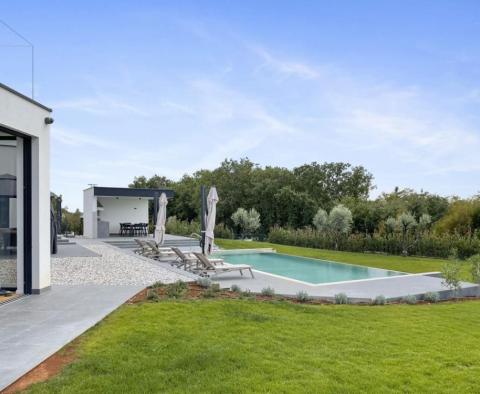 Hedonist-style modern villa in Kastelir-Labinci with distant sea views - pic 8