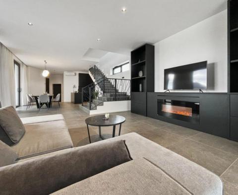 Hedonist-style modern villa in Kastelir-Labinci with distant sea views - pic 15