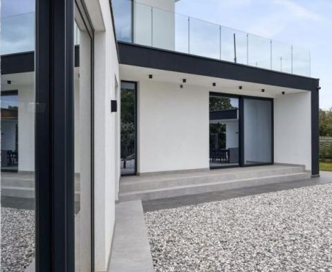 Hedonist-style modern villa in Kastelir-Labinci with distant sea views - pic 22