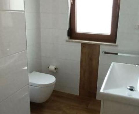 Vila s bazénem na prodej v Žbandaj, Poreč - pic 34