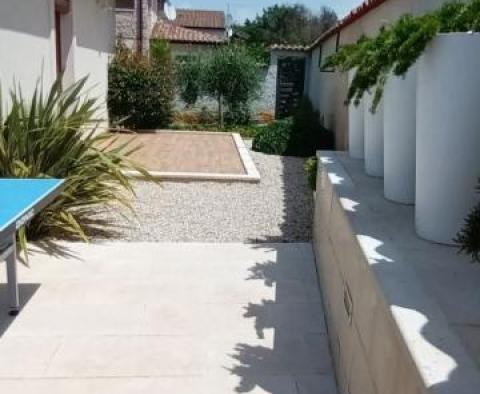 Vila s bazénem na prodej v Žbandaj, Poreč - pic 46