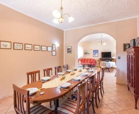 Tourist property of 3 apartments with swimming pool and sea views in Poreč area - pic 13