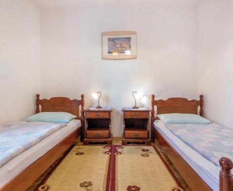 Tourist property of 3 apartments with swimming pool and sea views in Poreč area - pic 32