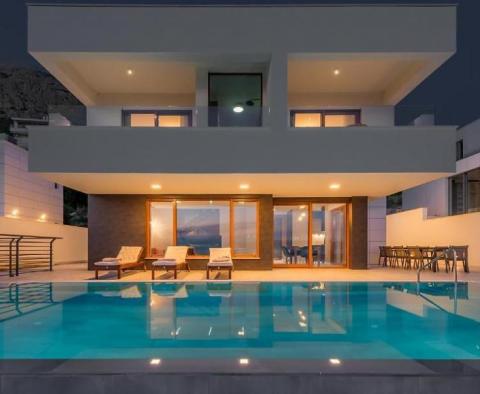 Unique new modern villa in Baska Voda, with indoor and outdoor swimming pools, just 150 meters from the beachline! - pic 38
