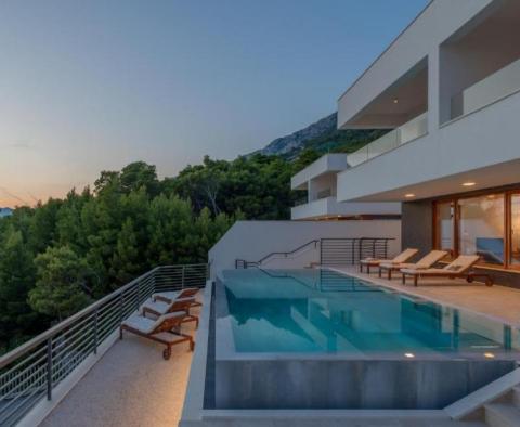 Unique new modern villa in Baska Voda, with indoor and outdoor swimming pools, just 150 meters from the beachline! - pic 30