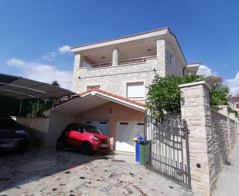 Impressive family house 200 meters from the sea in Medulin - pic 16