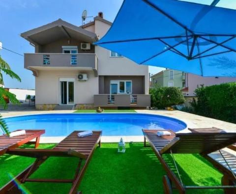 Schöne Villa mit Swimmingpool in der Gegend von Zadar - foto 2